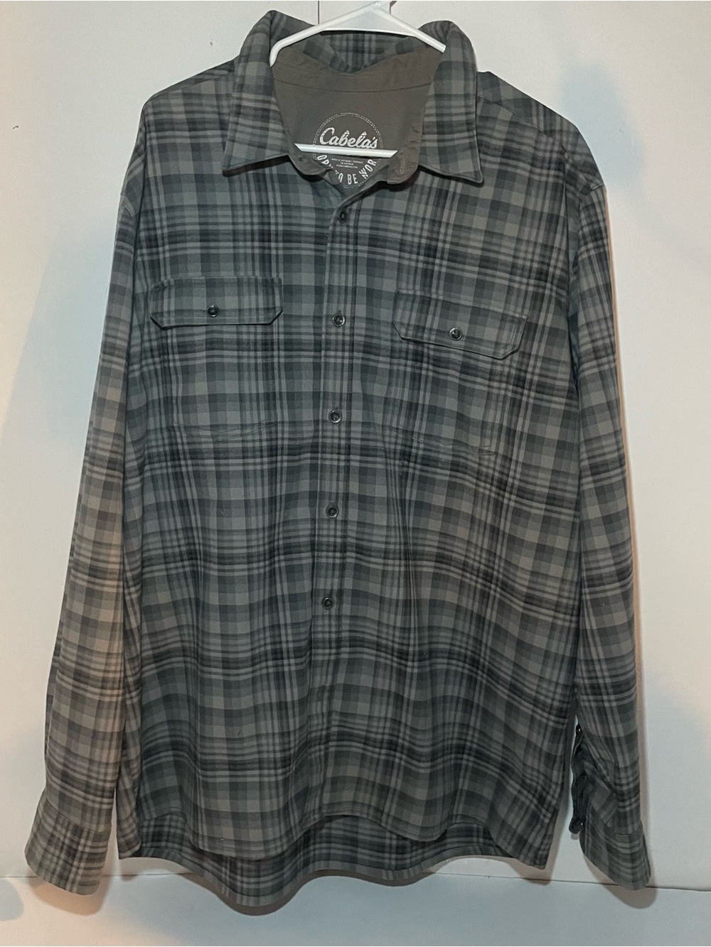 Cabela's Men's Gray and Black Plaid Button-Down Shirt